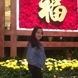 Meet your Posher, Jennifer